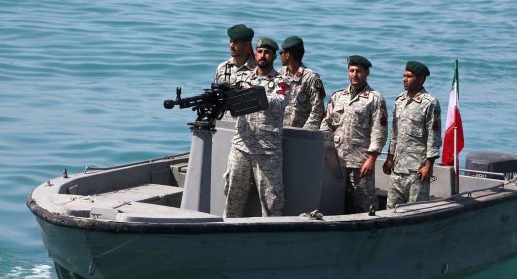 Iran threatens to block the Strait of Hormuz